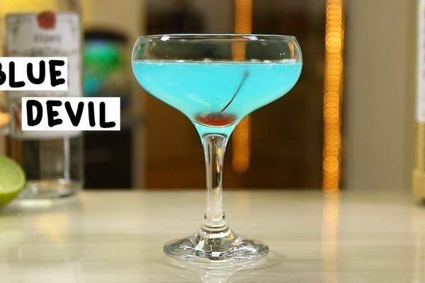Mocktail Blue Devil Float tên gọi nghe có vẻ đáng sợ như thực chất ngon tuyệt